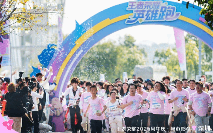 深圳人才公园上演千人英雄跑，没想到夜晚的无人机秀才是真正高潮官方正版下载 - 极玩家